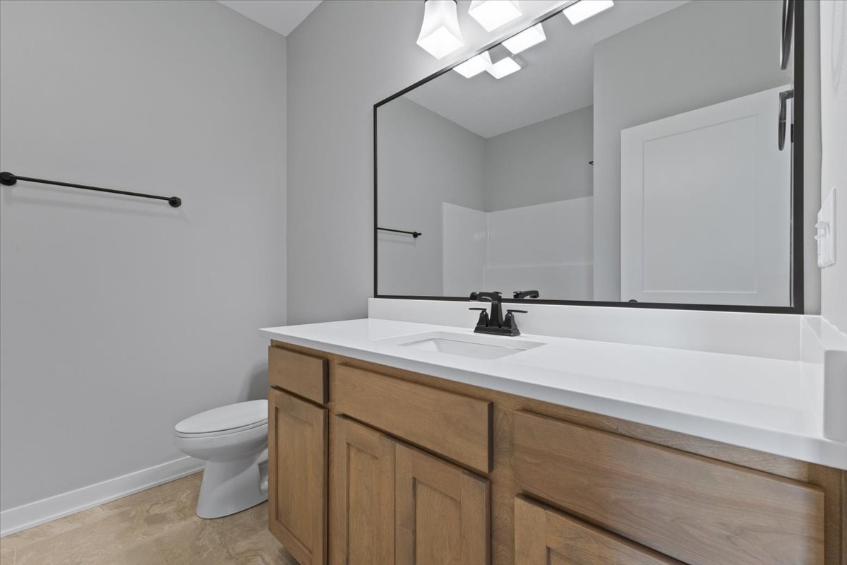 14707 North Valley Drive, Urbandale, Iowa image 22