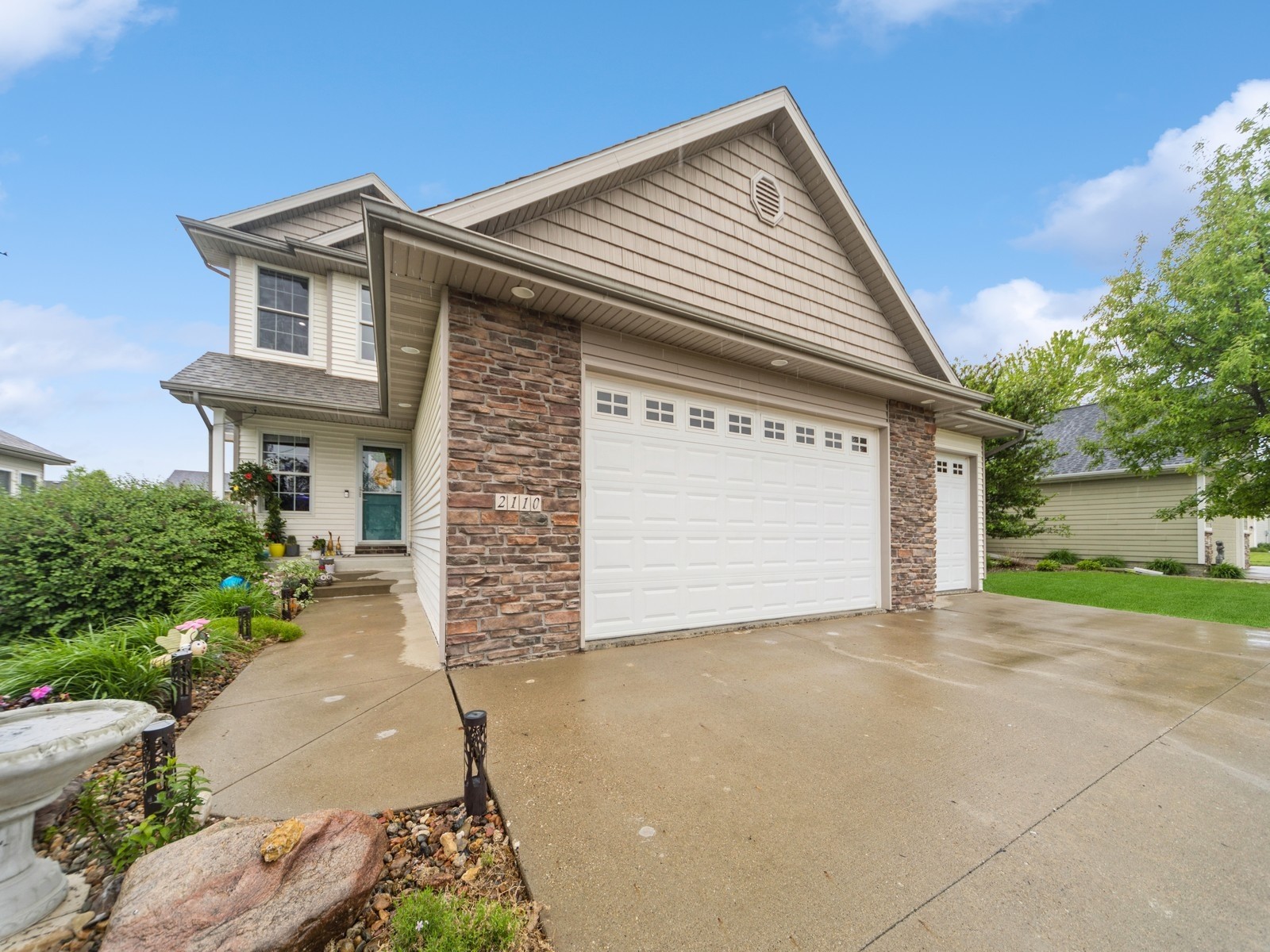 2110 SE Leeann Drive, Waukee, Iowa image 1