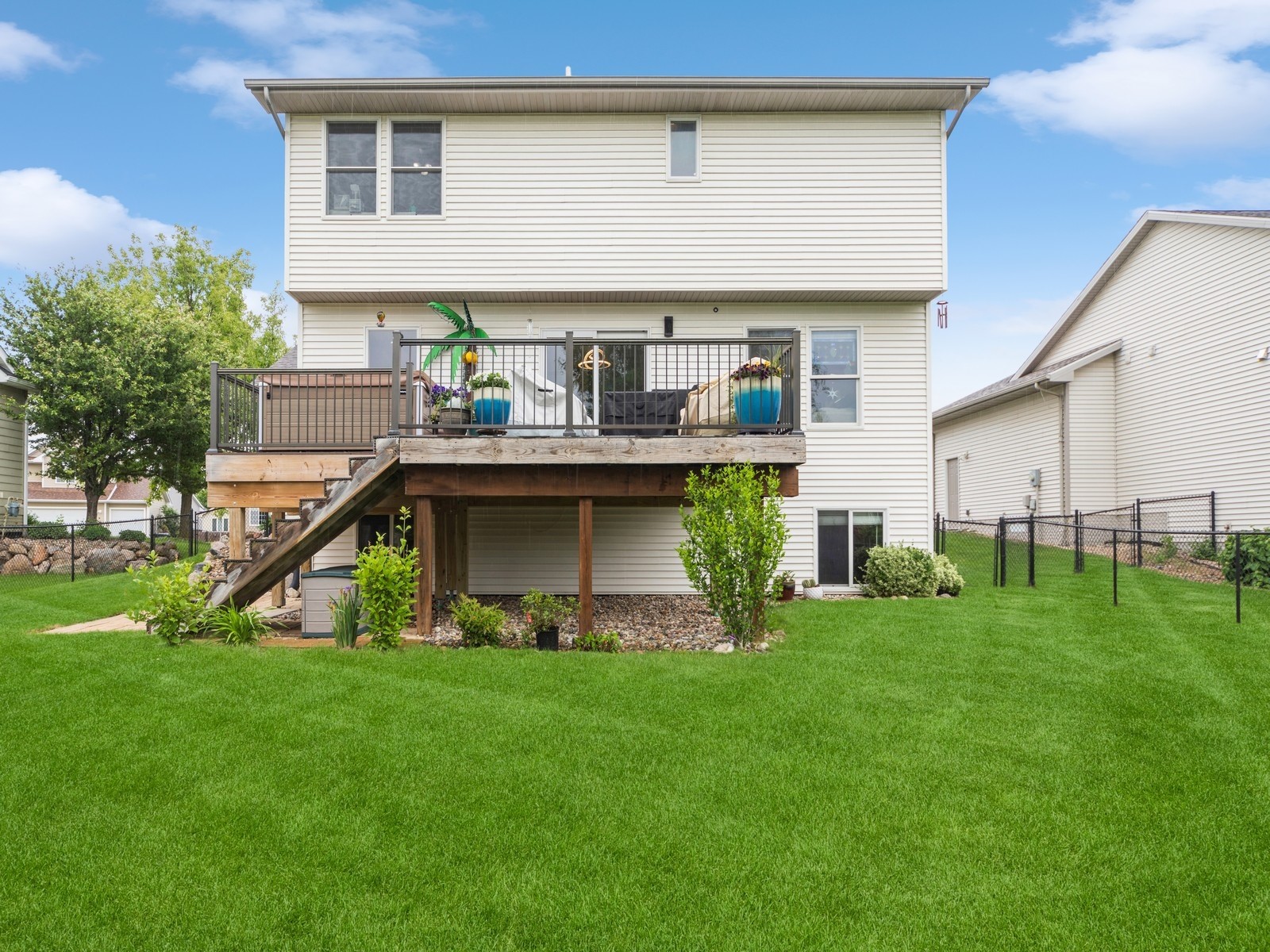 2110 SE Leeann Drive, Waukee, Iowa image 2