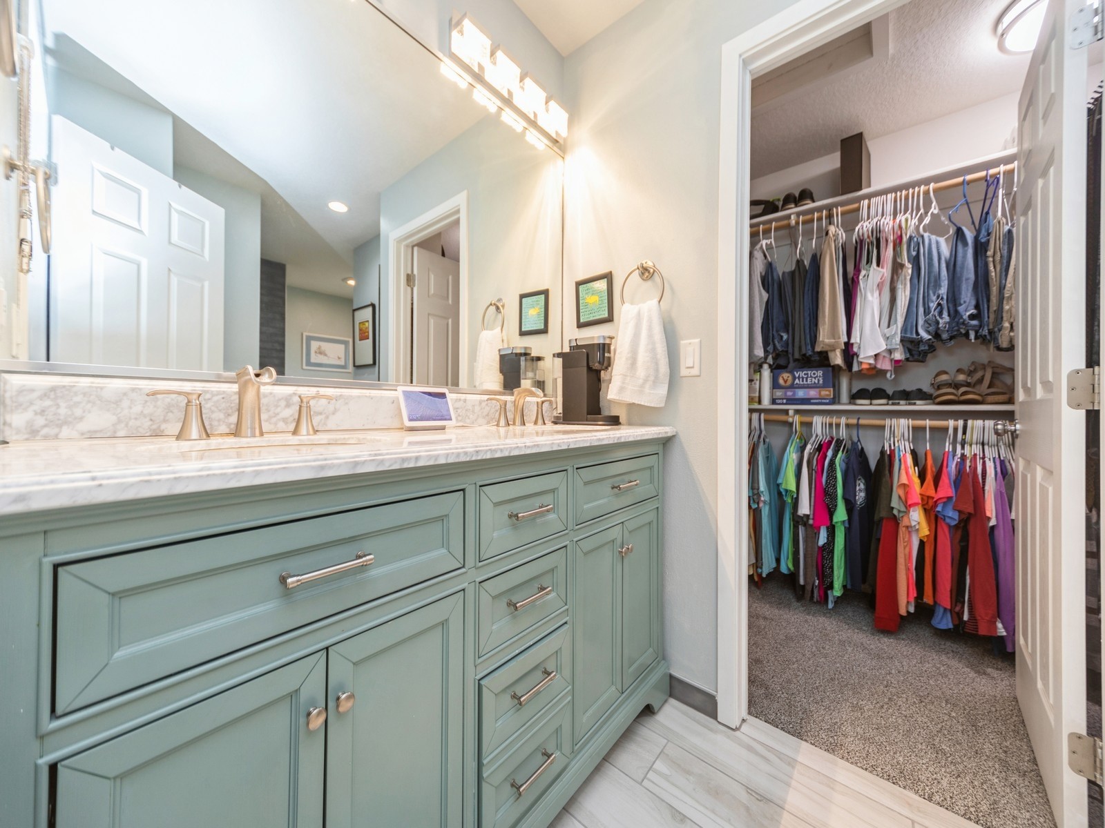 2110 SE Leeann Drive, Waukee, Iowa image 14