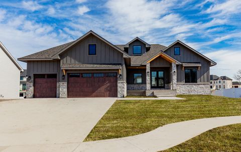 Homes For Sale - 795 Canterbury Circle<br/> Waukee, IA 50263