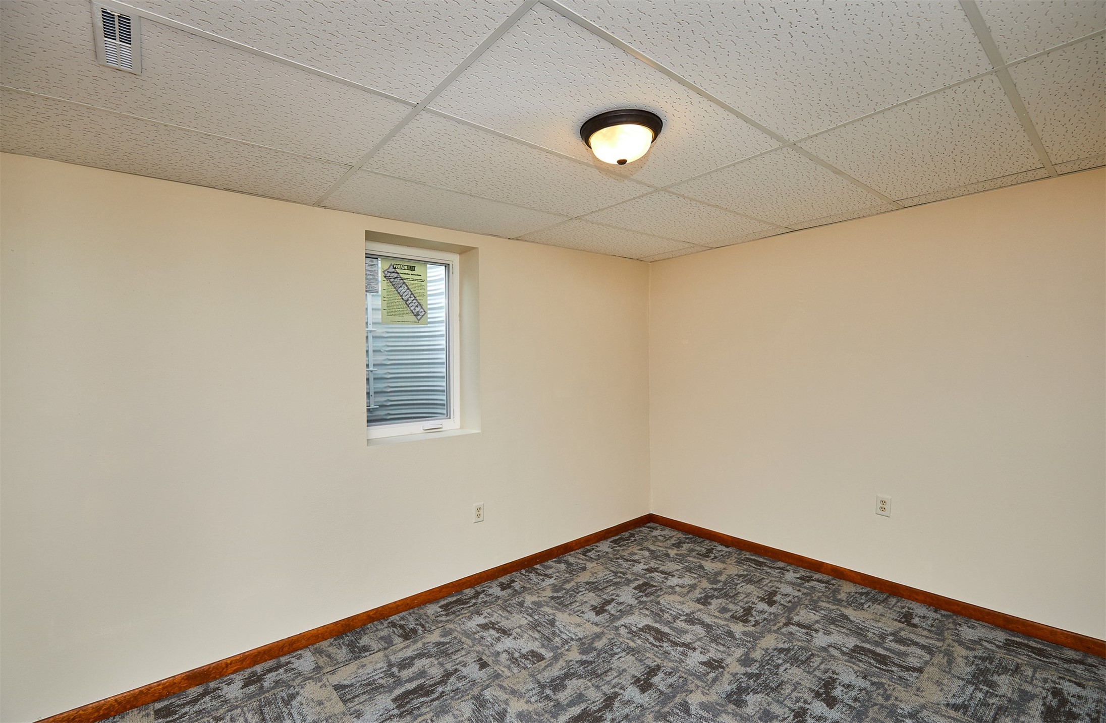 420 NE Cedar Avenue, Earlham, Iowa image 27