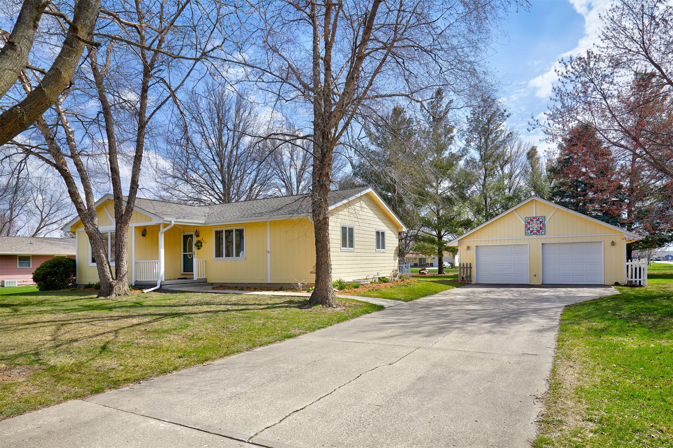 420 NE Cedar Avenue, Earlham, Iowa image 2