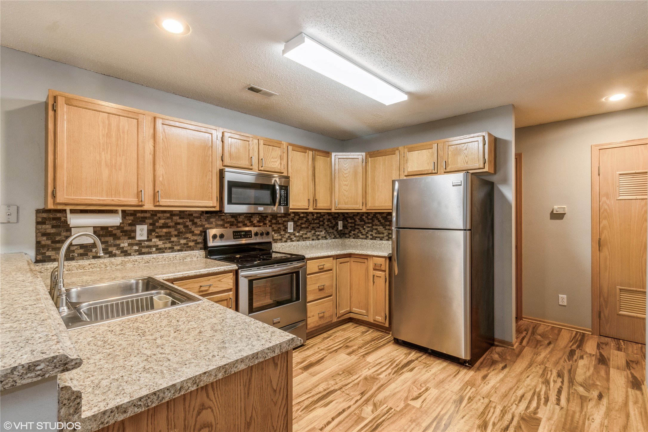 1409 SE Delaware Avenue #3, Ankeny, Iowa image 2