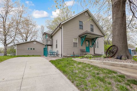 1112 Liberty Street Pella IA 50219