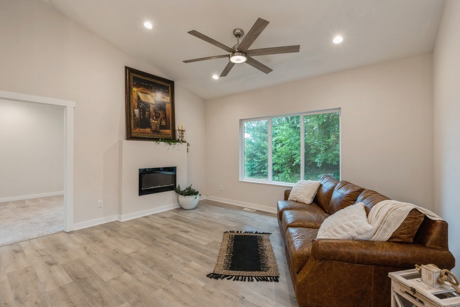 800 Patchett Drive, Mitchellville, Iowa image 6