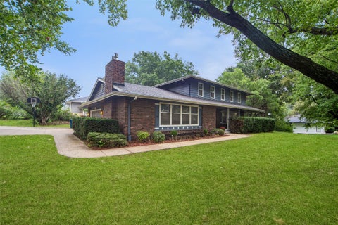 Homes For Sale - 1901 Park Avenue<br/> Des Moines, IA 50315
