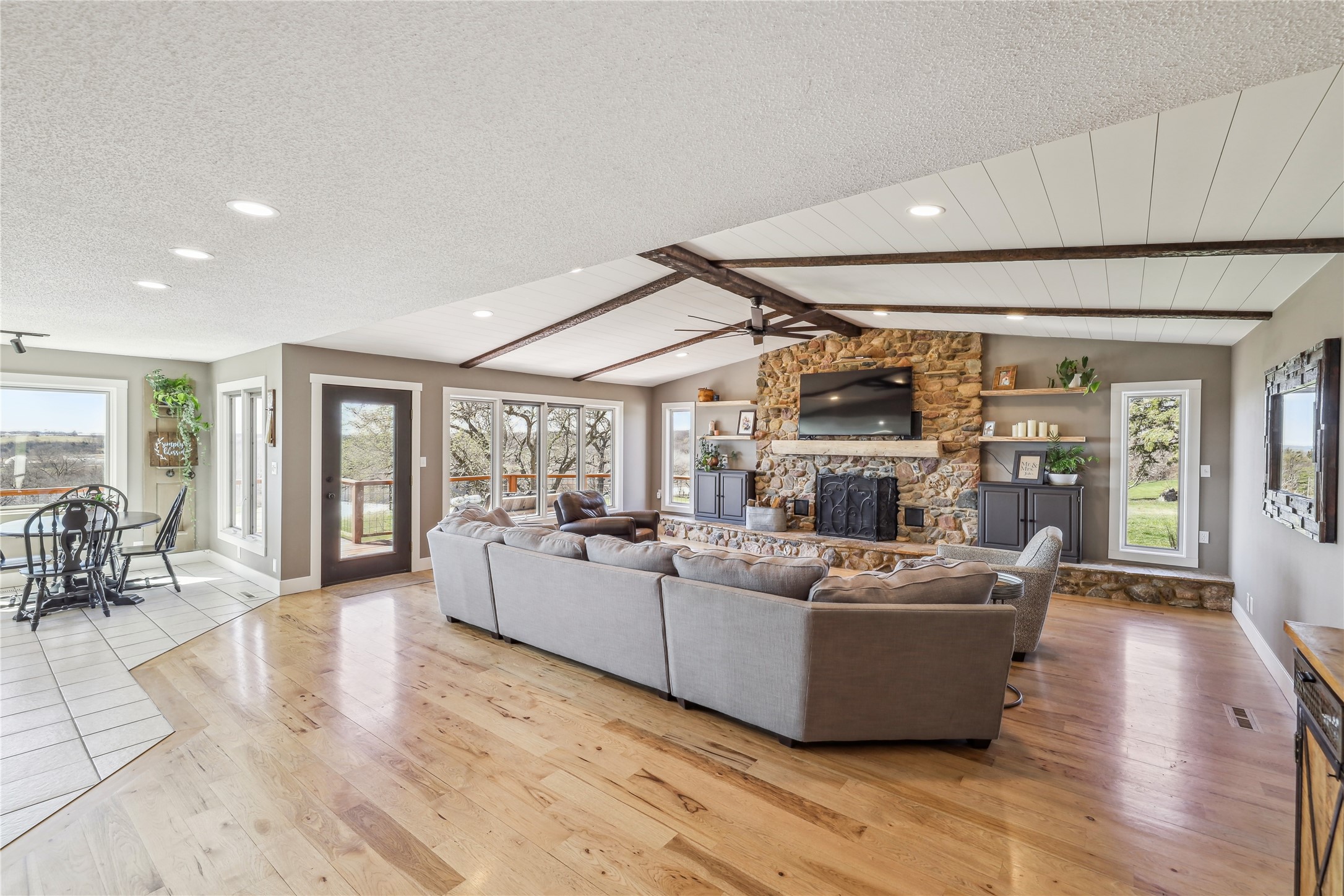 33065 W Trail Ridge Circle, Adel, Iowa image 1