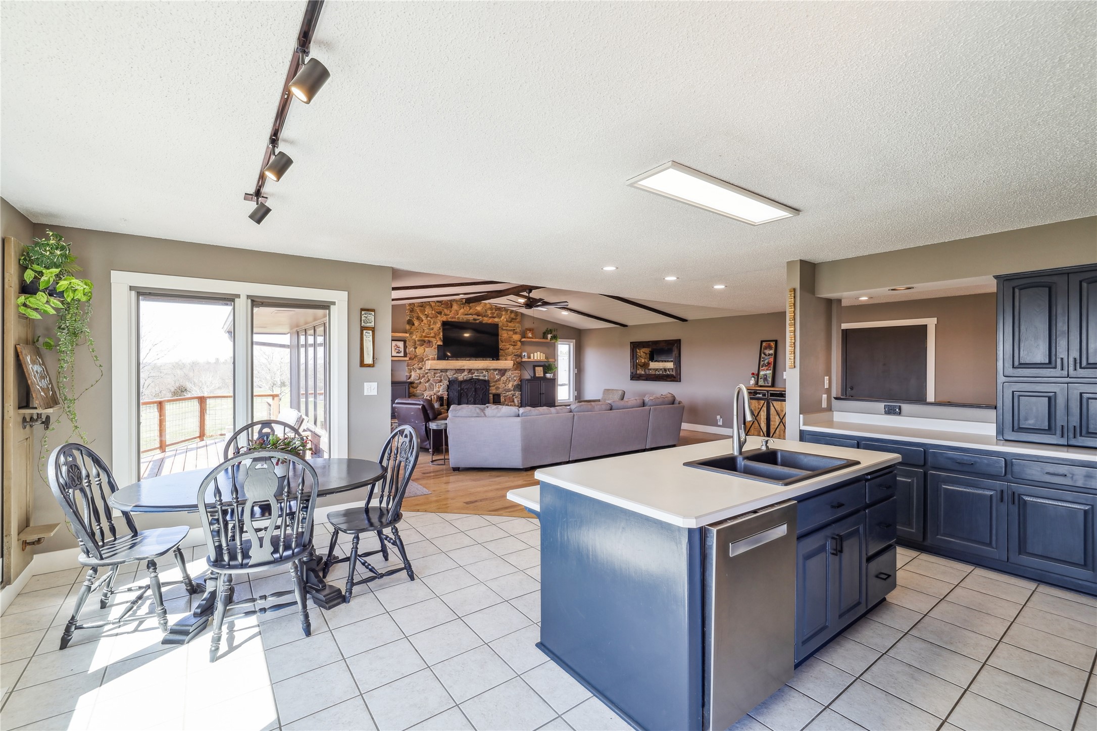 33065 W Trail Ridge Circle, Adel, Iowa image 13