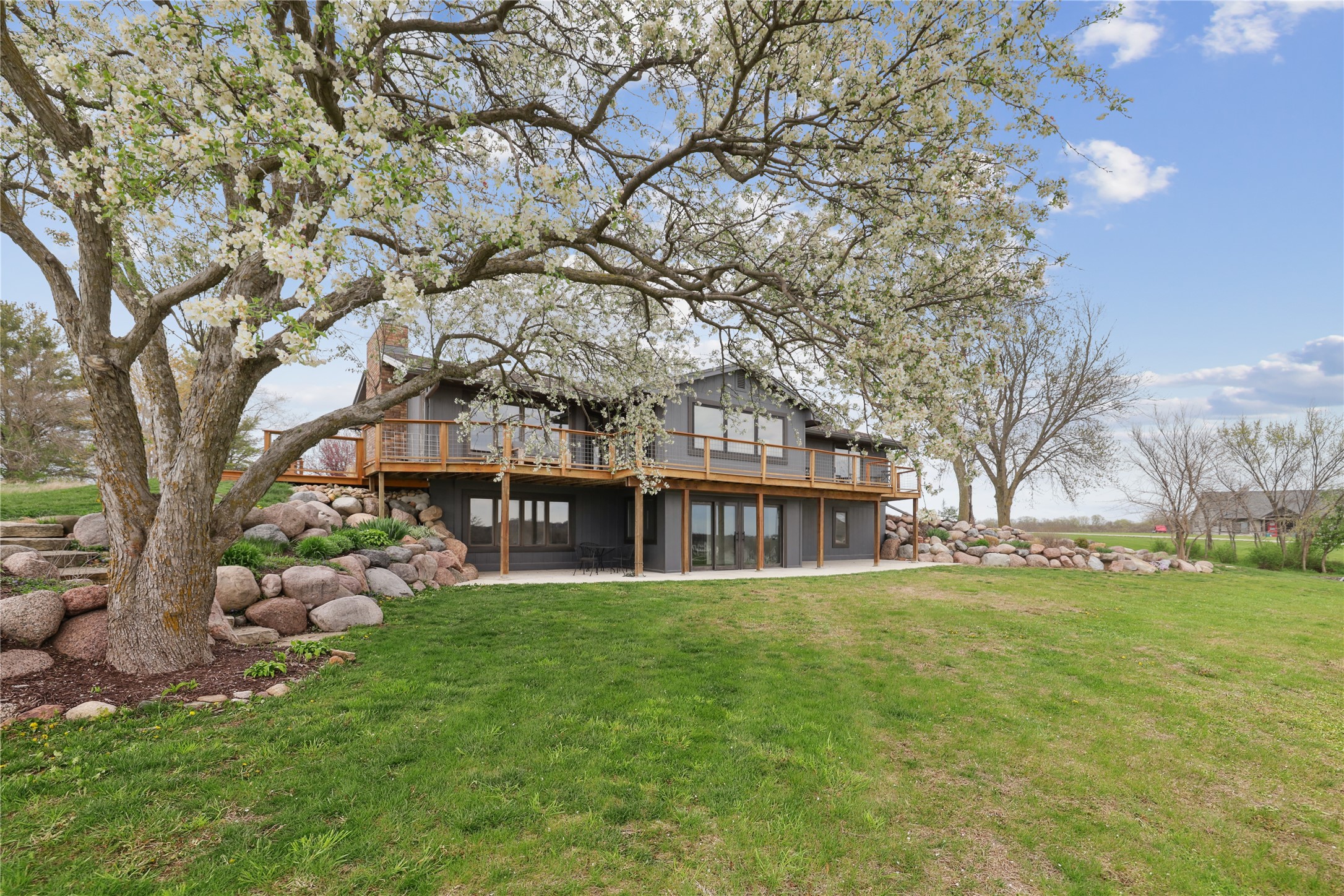 33065 W Trail Ridge Circle, Adel, Iowa image 1
