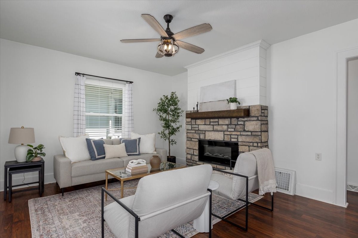 400 E 1st Street