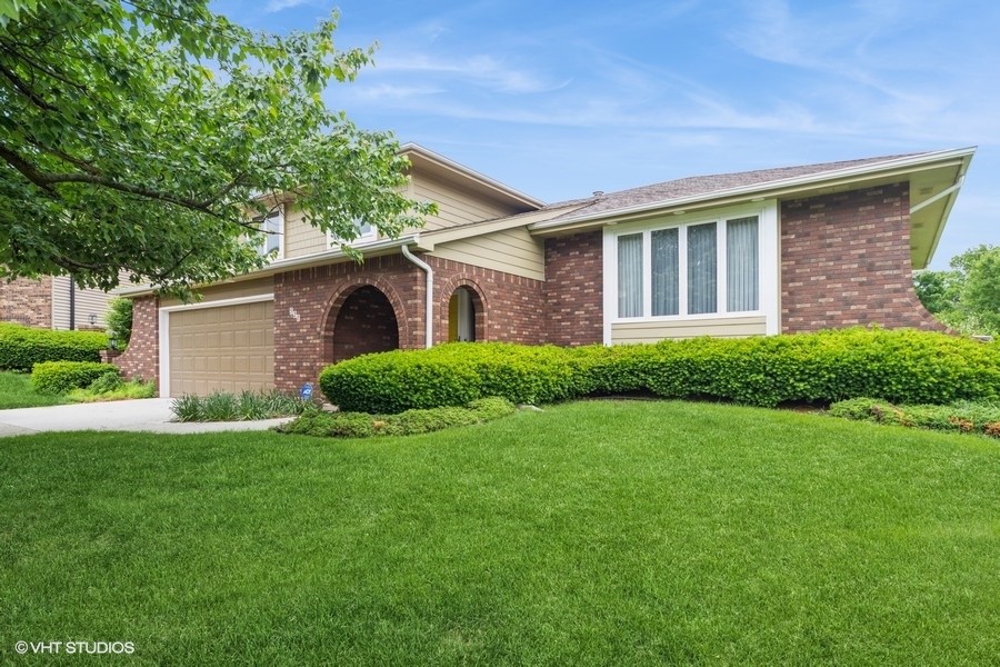 521 51st Street, West Des Moines, Iowa image 1