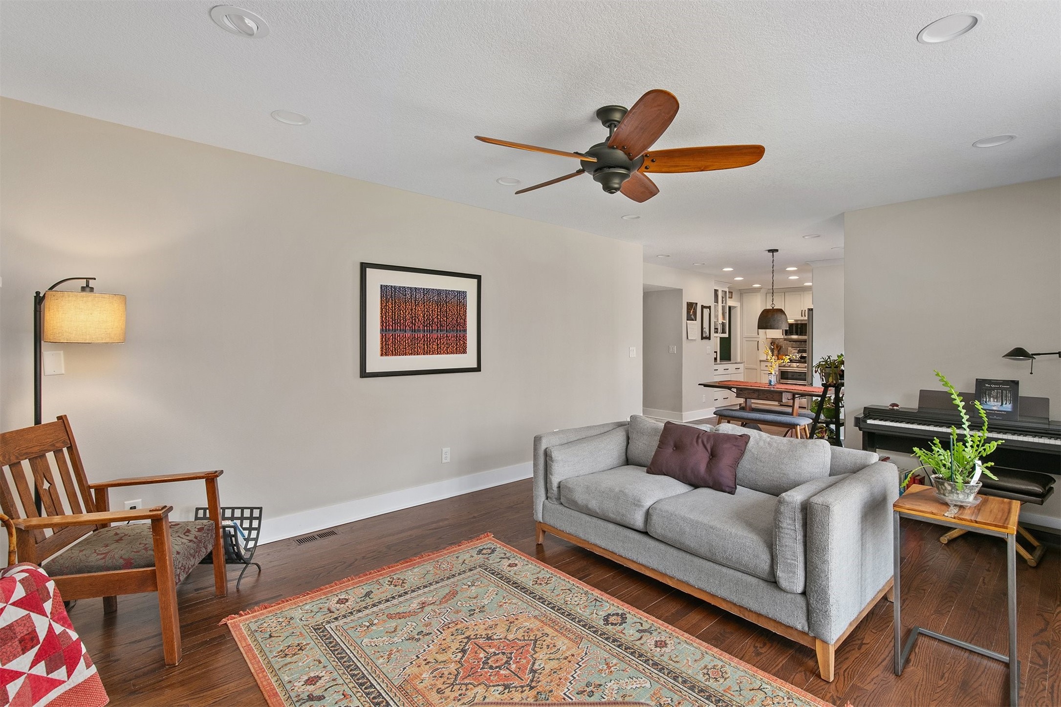 6836 Mill Pond Drive, Urbandale, Iowa image 10