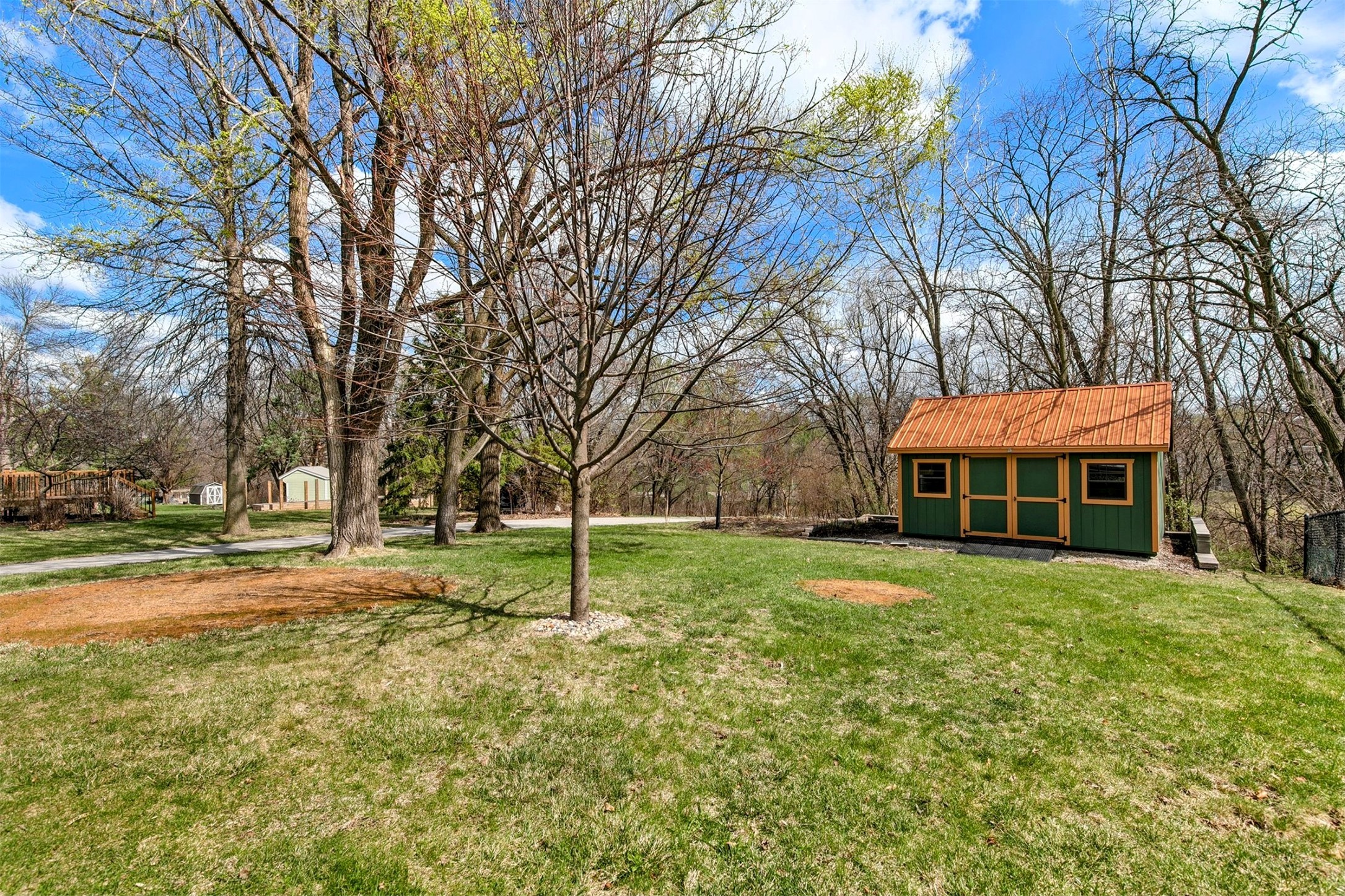 6836 Mill Pond Drive, Urbandale, Iowa image 27