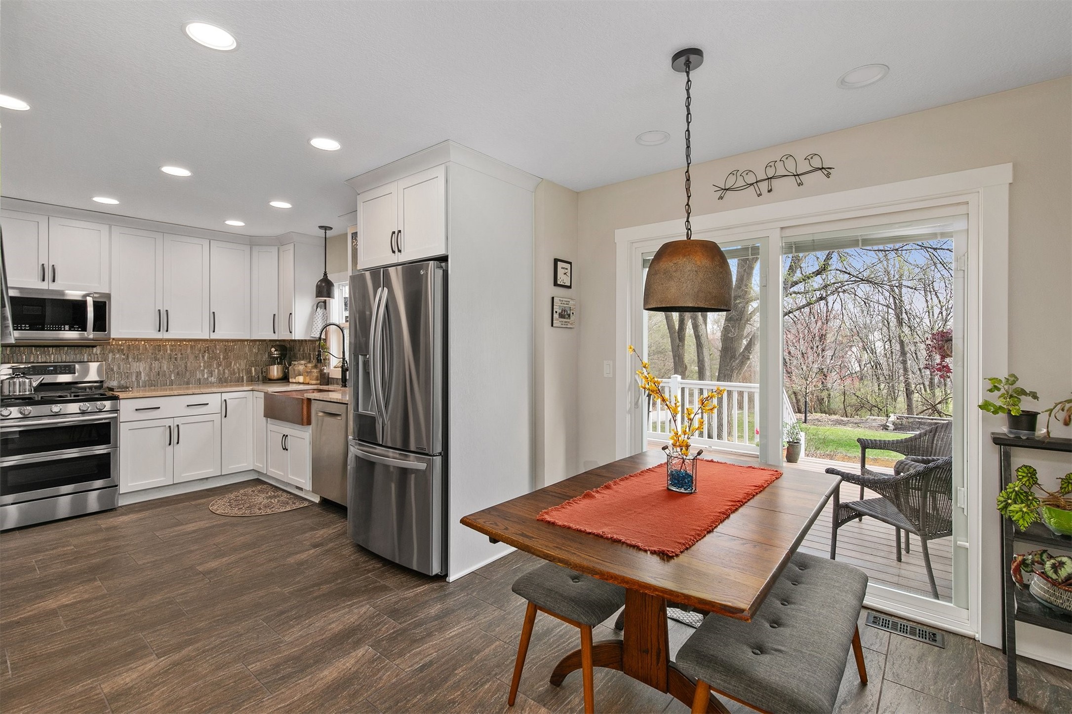 6836 Mill Pond Drive, Urbandale, Iowa image 6