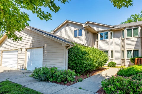 Condo For Sale - 4625 84th Street #C<br/> Urbandale, IA 50322