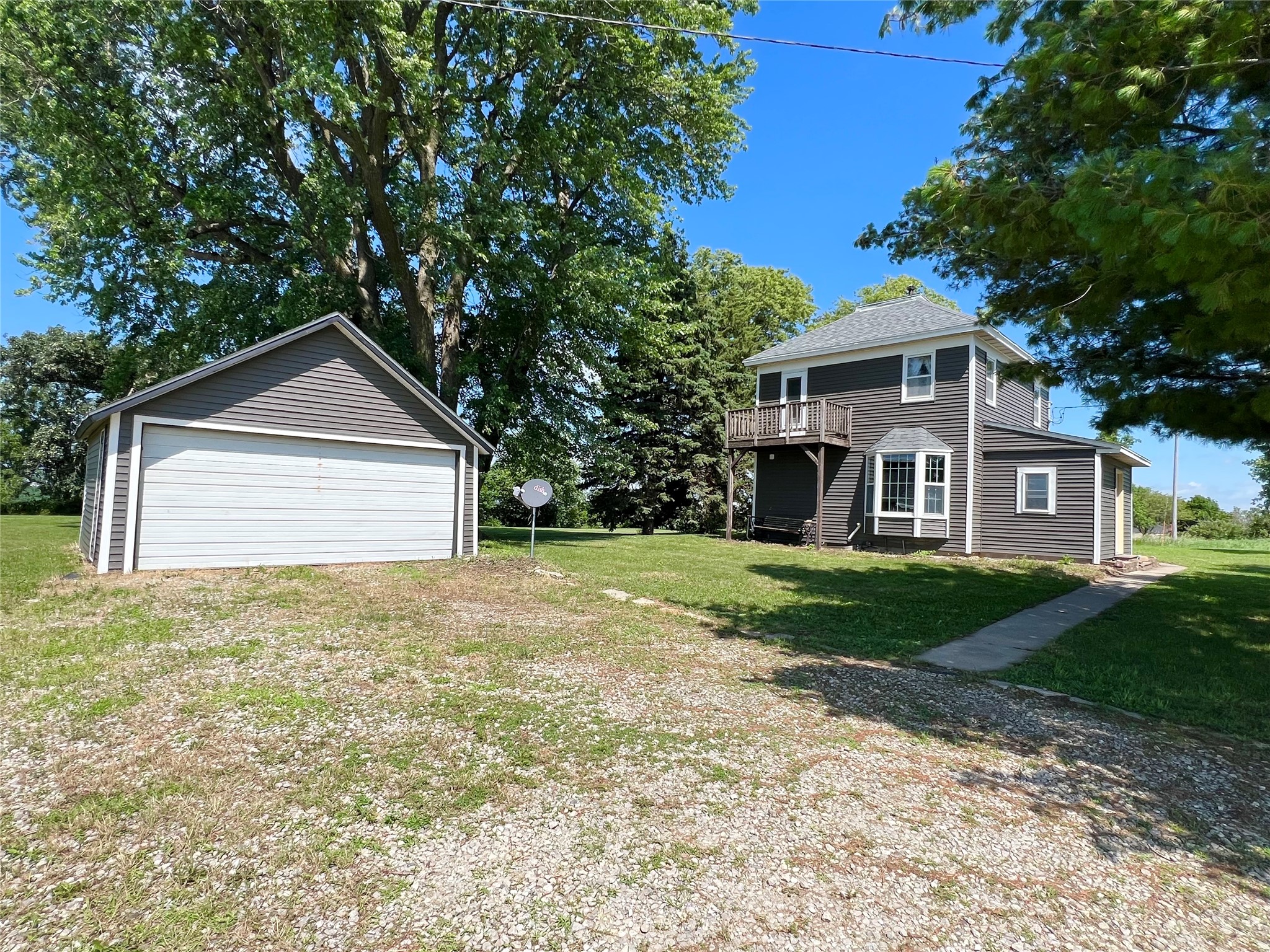 Photo 1 of 33 — 6285 E 28th Street N, Newton, IA 50208