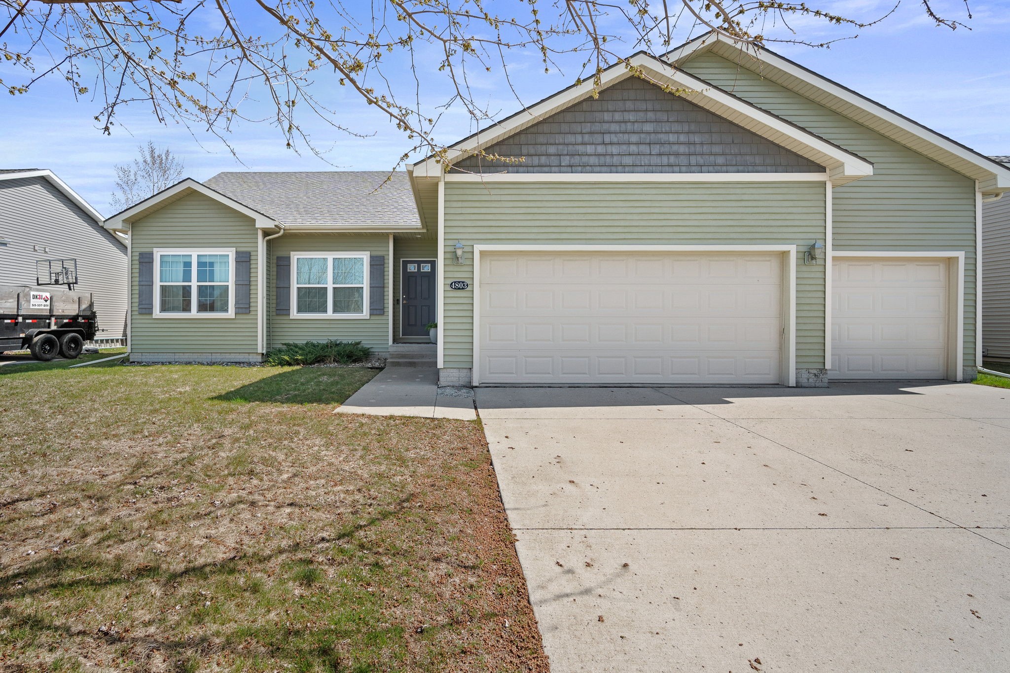 4803 NE Briarwood Drive, Ankeny, Iowa image 1
