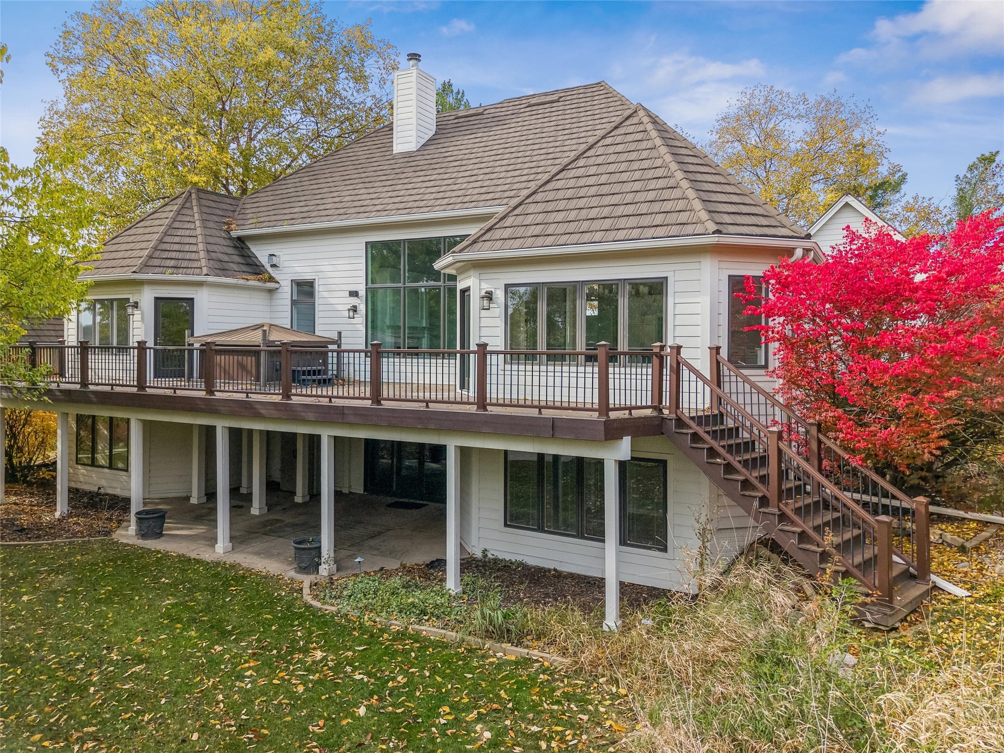 5548 Glen Oaks Point