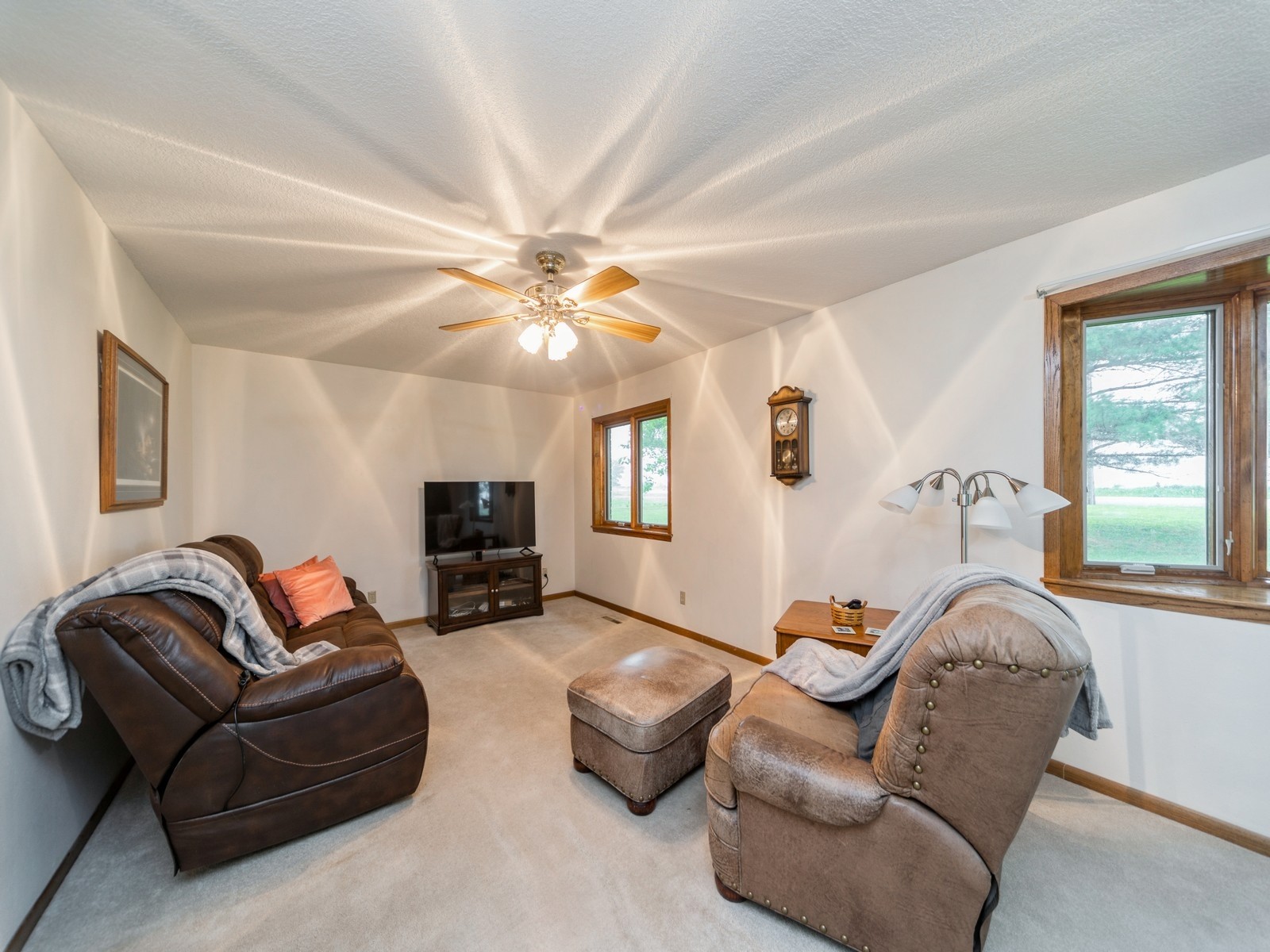 18990 365th Street, Earlham, Iowa image 6