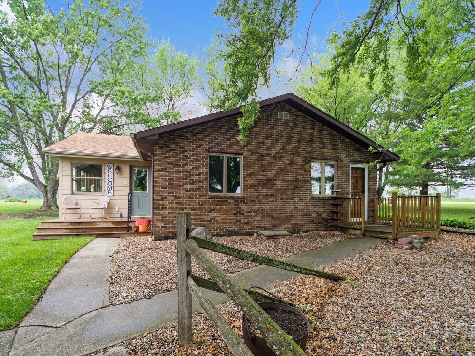 18990 365th Street, Earlham, Iowa image 1
