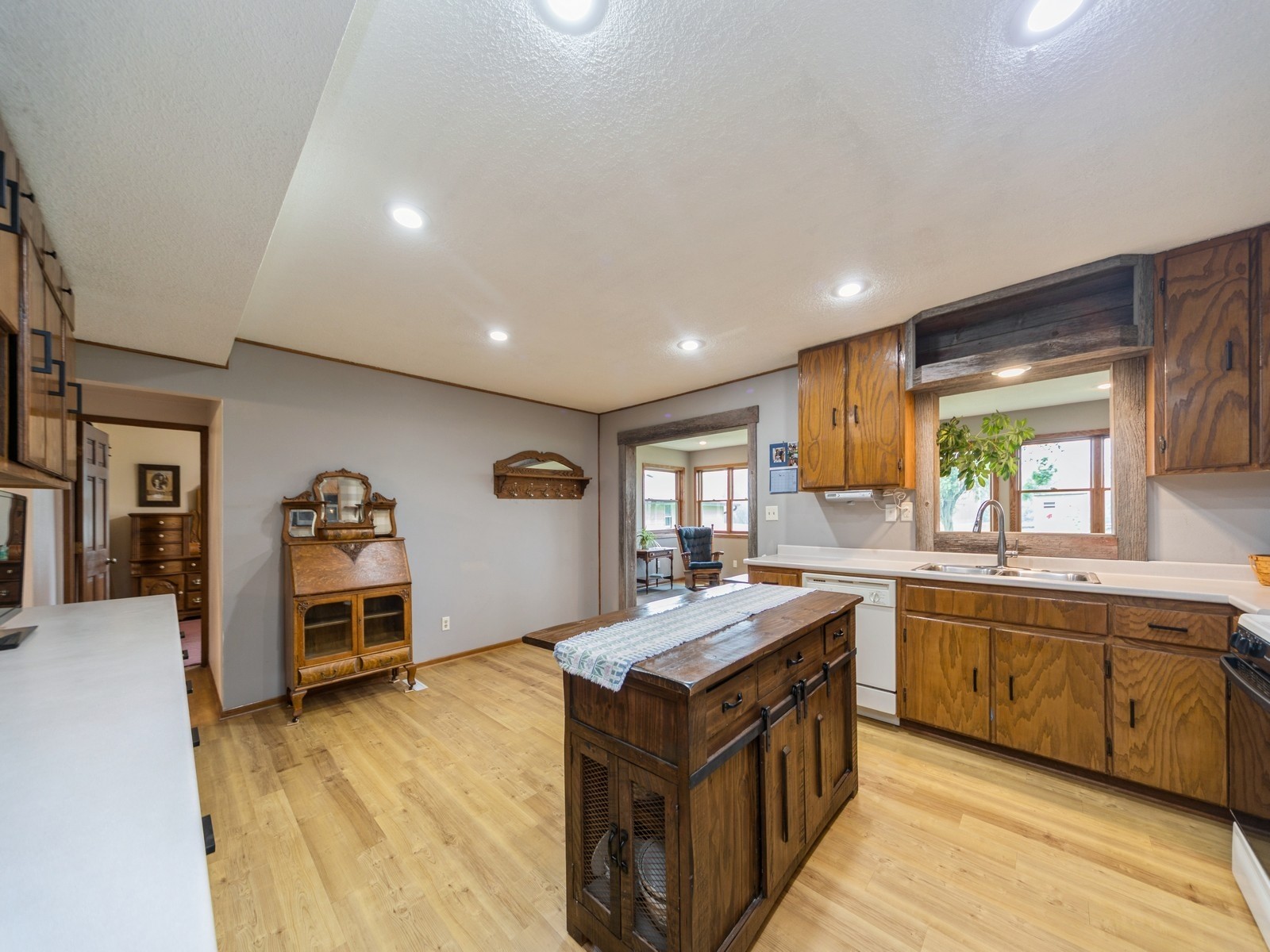 18990 365th Street, Earlham, Iowa image 5