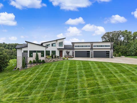 Homes For Sale - 32571 Westwood Lane<br/> Adel, IA 50003