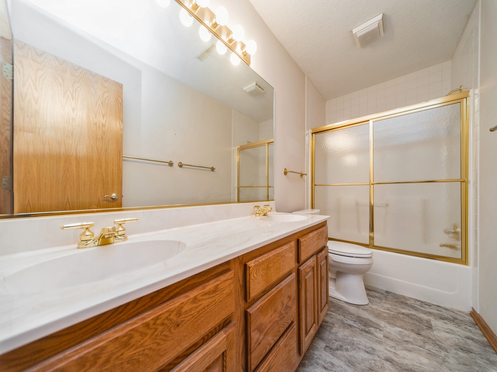 13098 Pinecrest Lane, Clive, Iowa image 18
