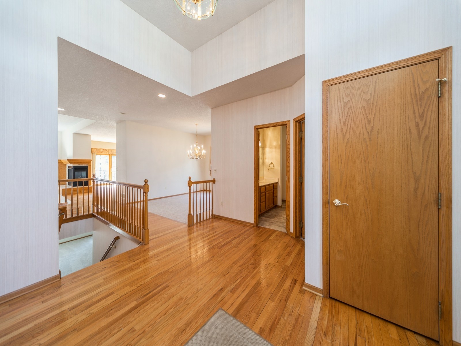 13098 Pinecrest Lane, Clive, Iowa image 2