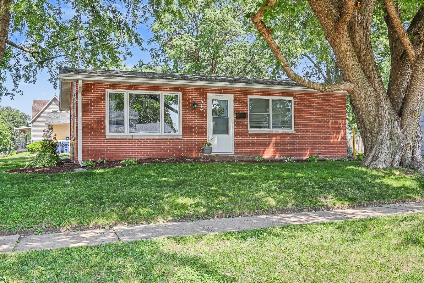 914 W 5th Street