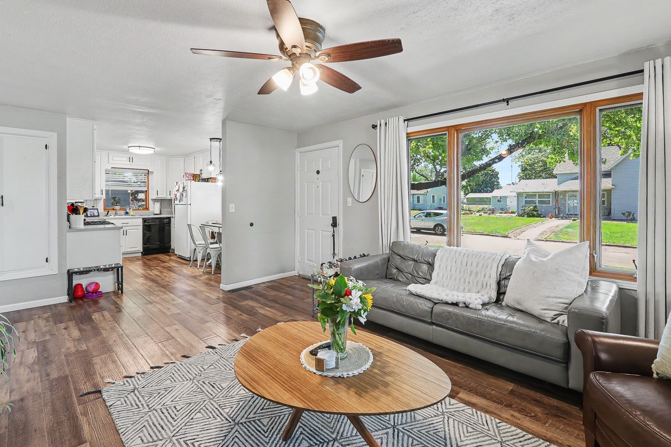 914 W 5th Street