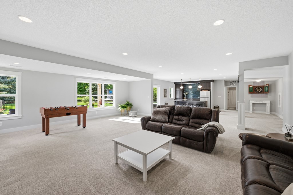Ankeny, Iowa, 50023, United States, 5 Bedrooms Bedrooms, ,5 BathroomsBathrooms,Residential,Active,2052119