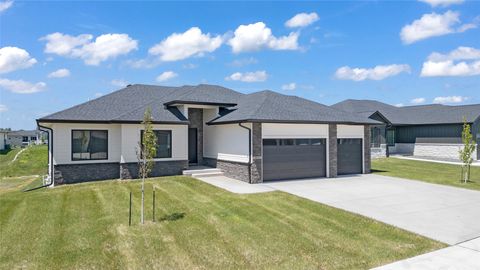 18007 Hammontree Circle Clive IA 50325