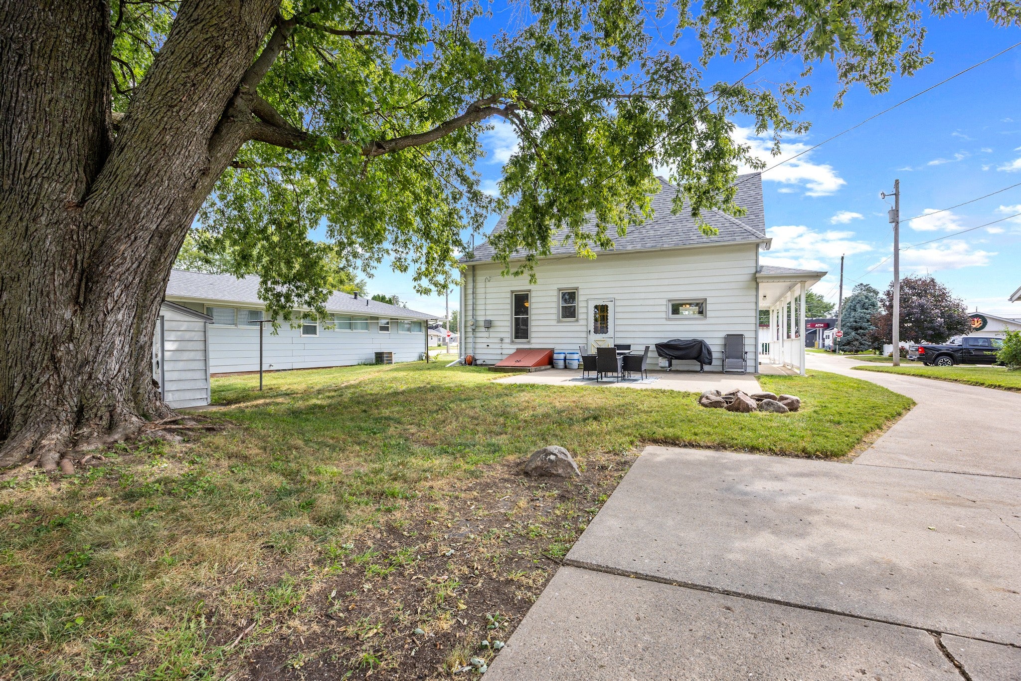 110 E Iowa Street