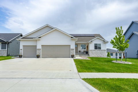 Homes For Sale - 2645 Serenity Drive<br/> Dallas County, Waukee, IA 50263