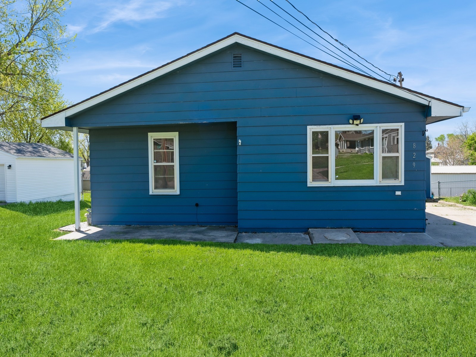 829 N 3rd Avenue, Newton, Iowa image 2