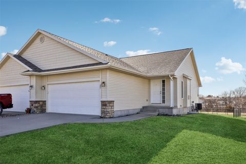 Condo For Sale - 201 S 20th Street<br/> Indianola, IA 50125