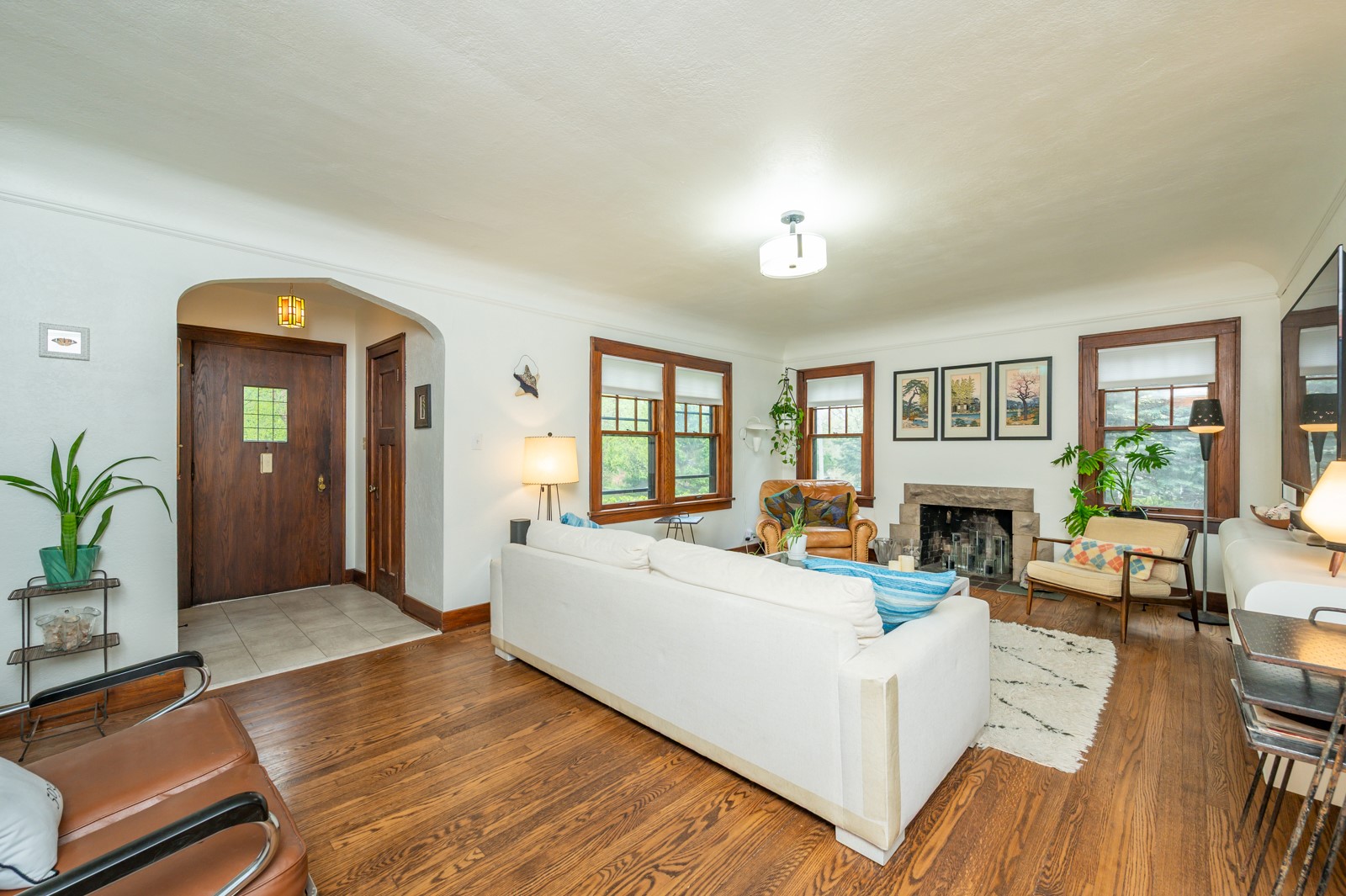 6423 Carpenter Avenue, Windsor Heights, Iowa image 3