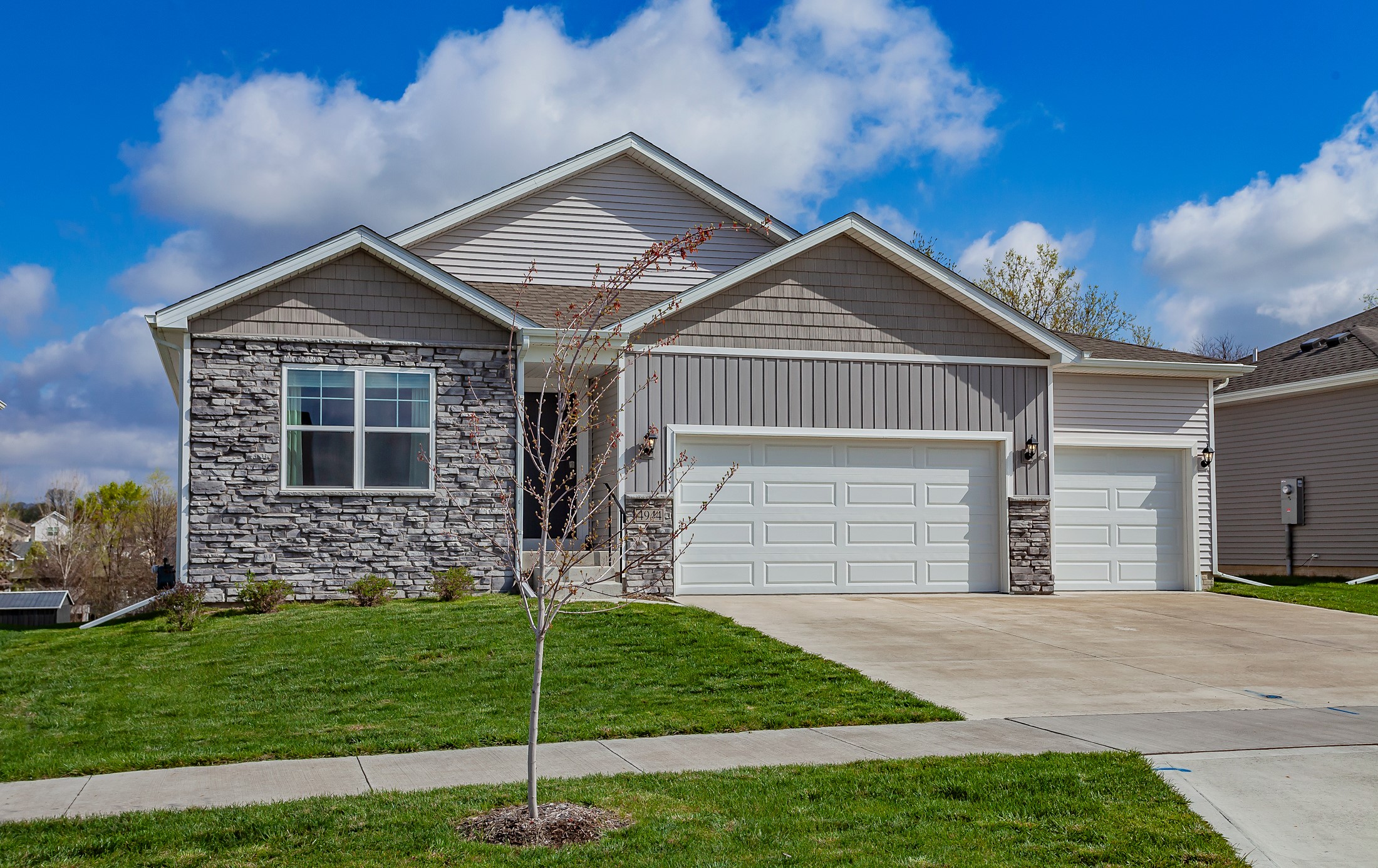 4944 Grandview Avenue, Des Moines, Iowa image 1