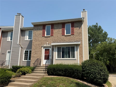 Condo For Sale - 5248 Meredith Drive<br/> Des Moines, IA 50310