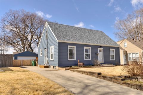 716 11th Street West Des Moines IA 50265