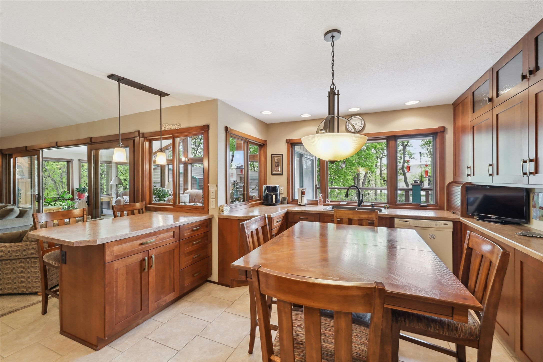 5310 NW Burr Oak Drive, Johnston, Iowa image 16