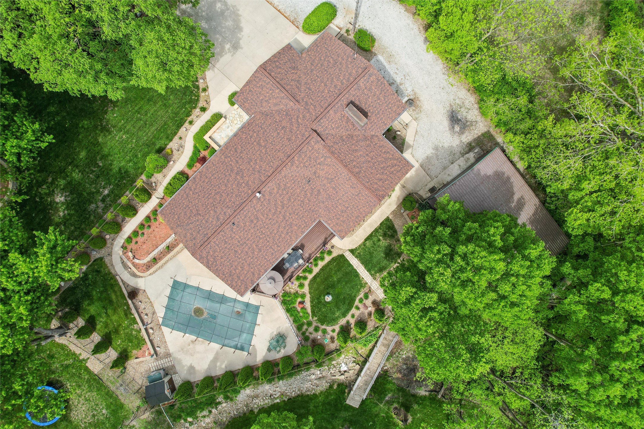 5310 NW Burr Oak Drive, Johnston, Iowa image 33