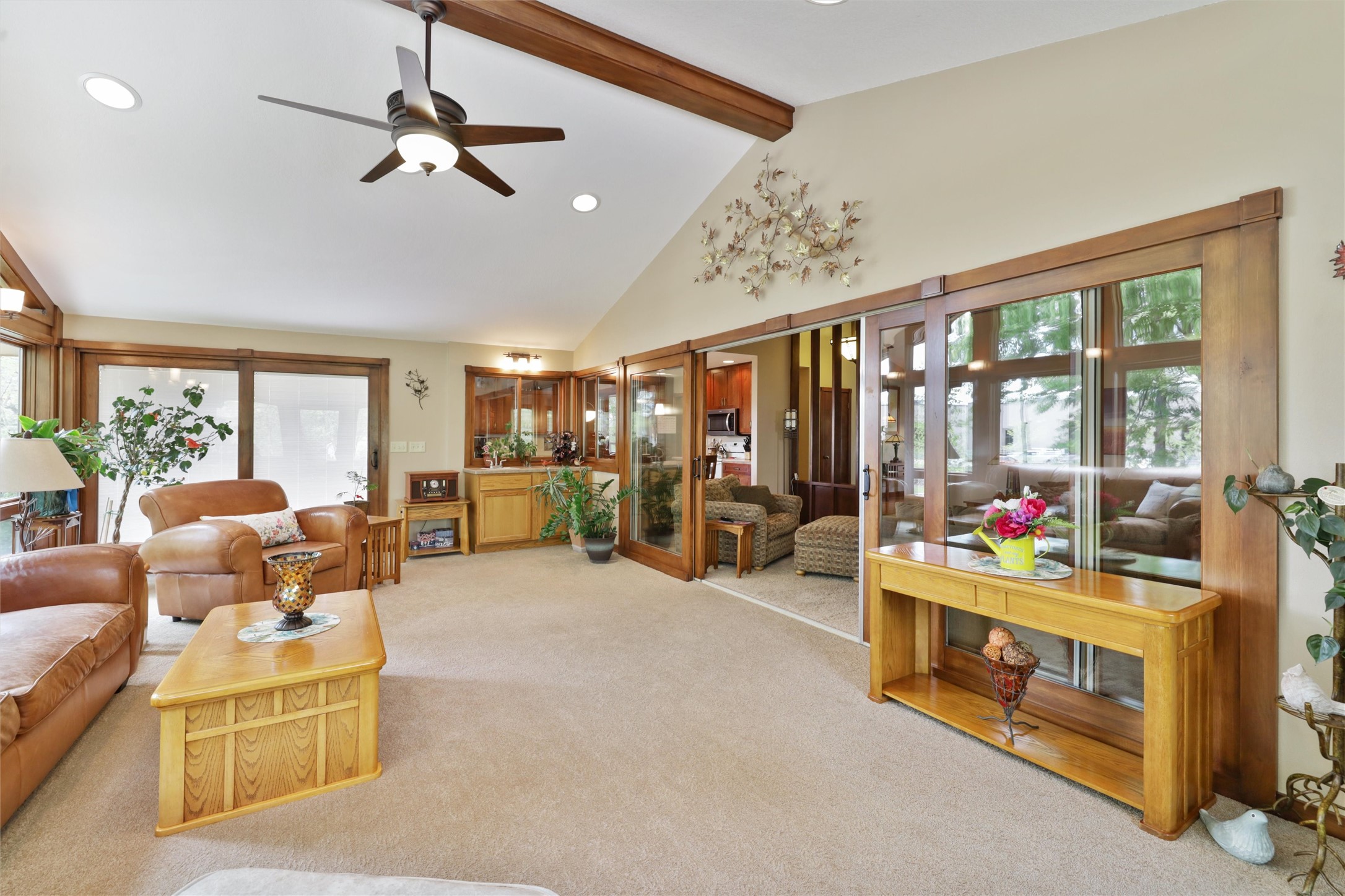 5310 NW Burr Oak Drive, Johnston, Iowa image 13