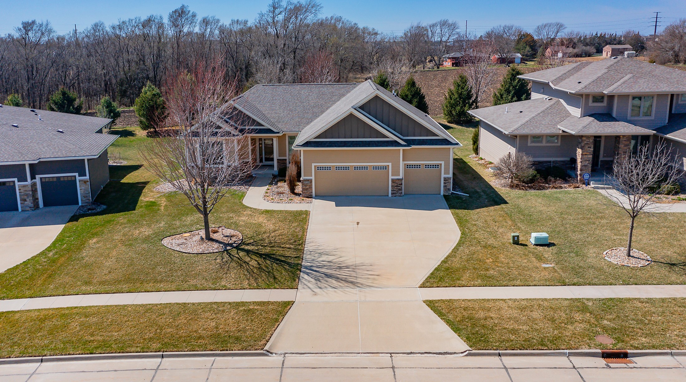 2728 NW 167th Court, Clive, Iowa image 1