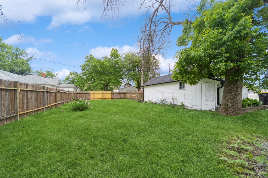 212 Nile Kinnick Drive, Adel, Iowa image 25