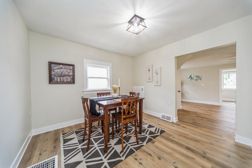 212 Nile Kinnick Drive, Adel, Iowa image 11