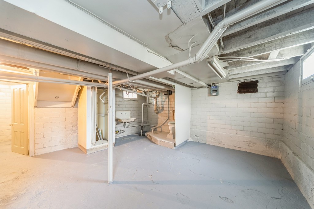 212 Nile Kinnick Drive, Adel, Iowa image 23