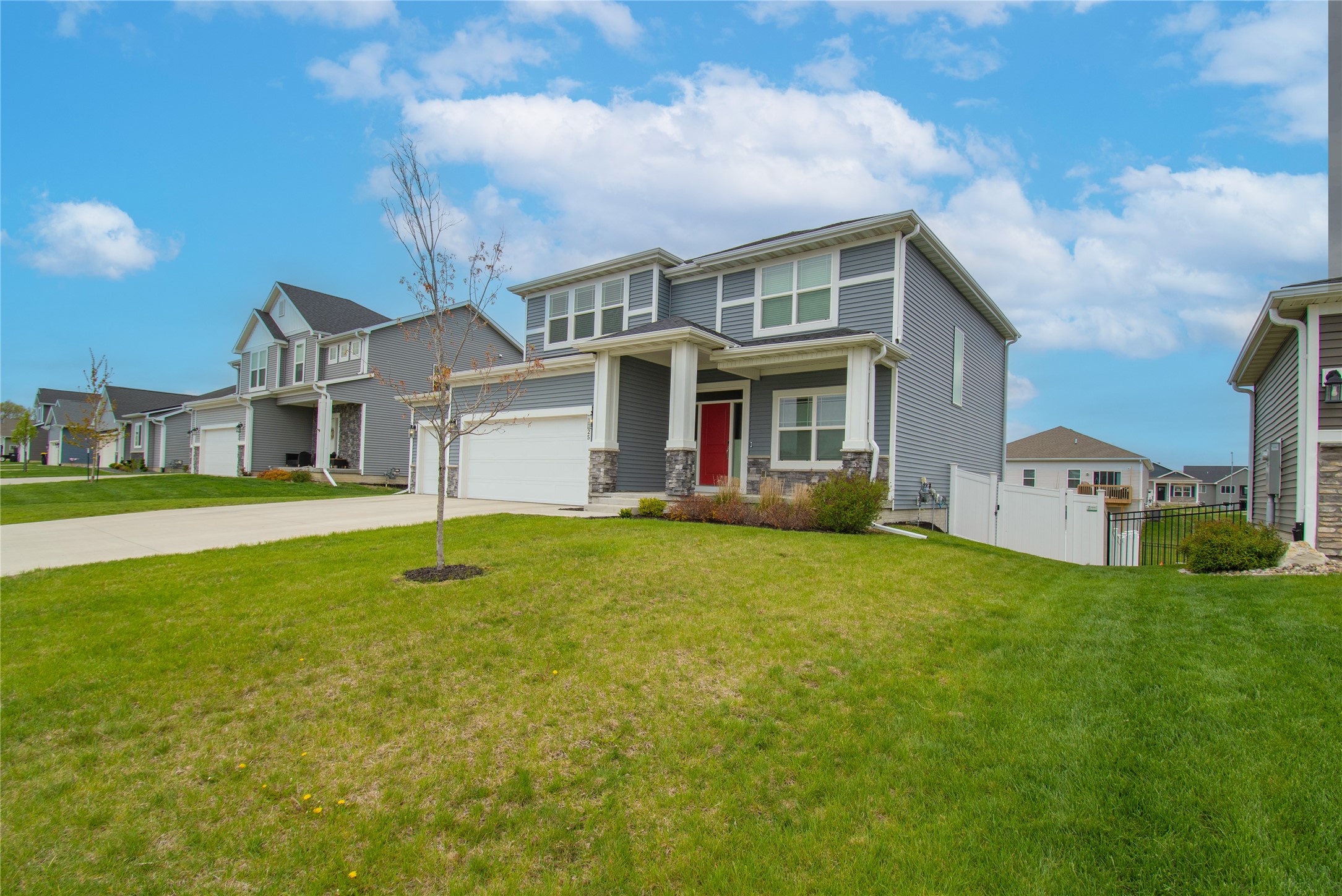 1325 NW Bennington Drive, Waukee, Iowa image 2