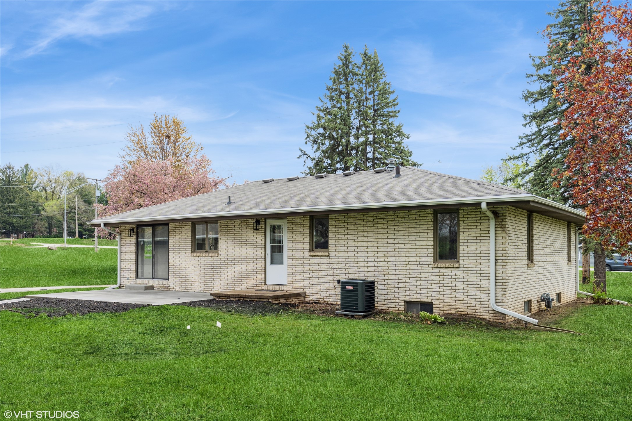 3856 E Broadway Avenue, Des Moines, Iowa image 2
